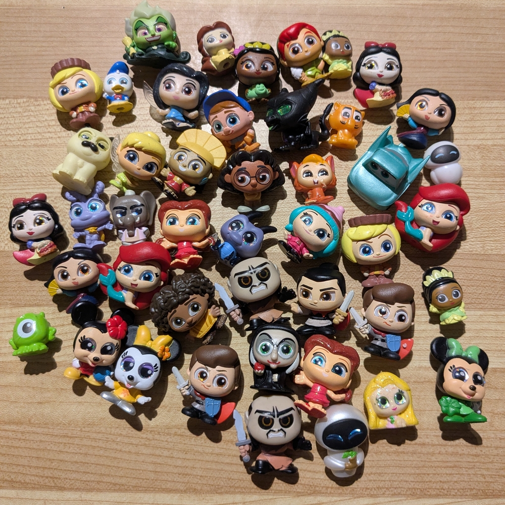 Disney Doorables Lot 2